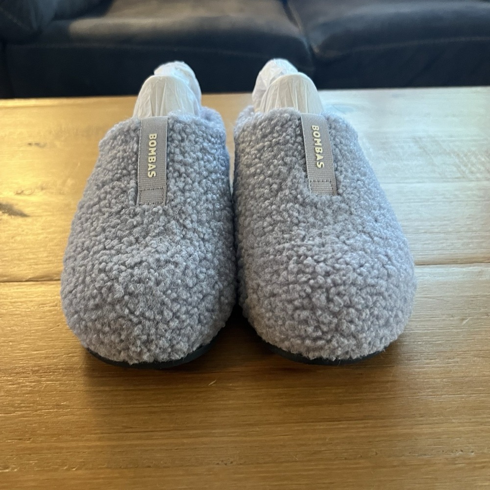 NWT Bombas The Sunday Slipper Baby Blue Sherpa House Shoes Women's Size 4-5 - Picture 3 of 10